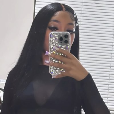 Shethareason's profile picture. JANUARYFINEST 💎