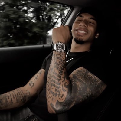 castjuann's profile picture. raro demais pra se misturar