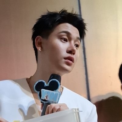 wunzen02's profile picture. ฟอลกลับแอค @jellyloveyinyin นะงับ 🙏💓