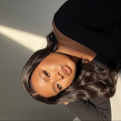 tola___'s profile picture. 