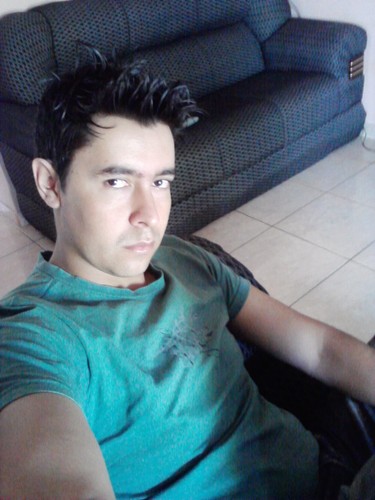statu's: chato, grosso, ignorante, miimado, estúpido, legaal, simpático !carinhoso
vamos combiinaar que issu ( ↑ ) vai depender de voce..