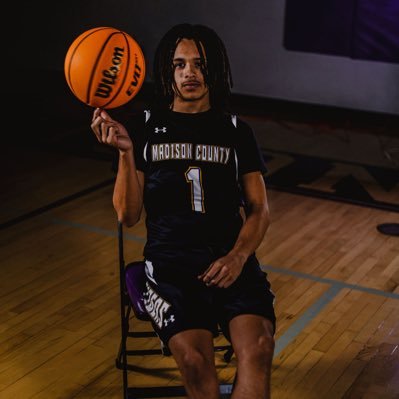 tyrob12_'s profile picture. 6’2 | 155 | Combo guard/ | Madison County High School | 3.1 gpa |