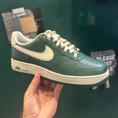 2pimp2bu's profile picture. #SneakerEnthusiast - Manchester United Red Devil - #BleedGreen - #WhoDatNation - Oops & Positivity is a must! #GodFearing