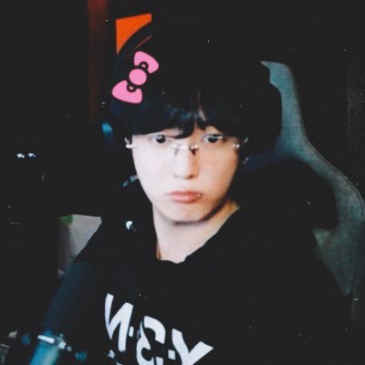 Nivik123's profile picture. BTS (OT7)💜 ARMY!!!!!! SOLOS STAY AWAY !!