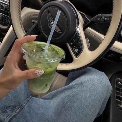 Evankates4o0's profile picture. Charity make me rich