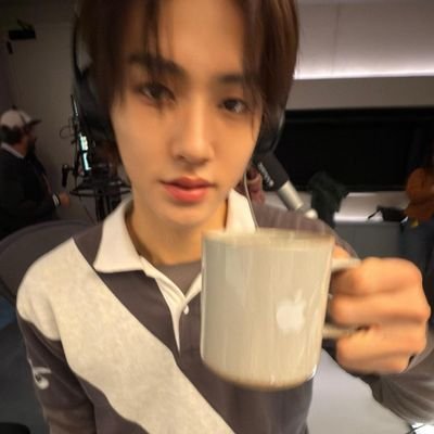 optimusea's profile picture. the world feels lighter when your smile exists in it, #seonghyeon.