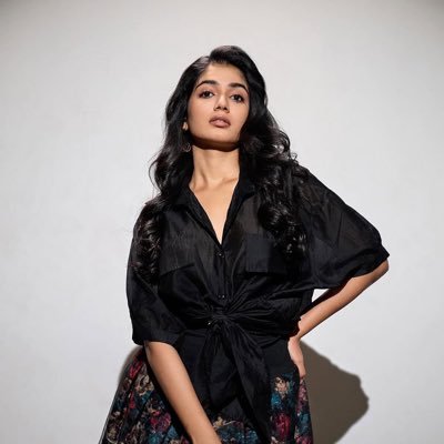 viyana_rr's profile picture. 