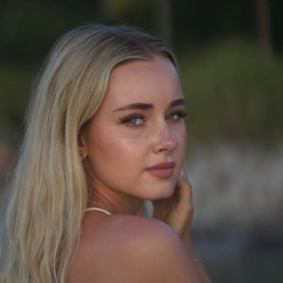 Olivia11759758's profile picture. A person who is always learning. Loves reading and travelling . Live life with passion.📚💪