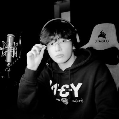 itsurdara's profile picture. carpe diem