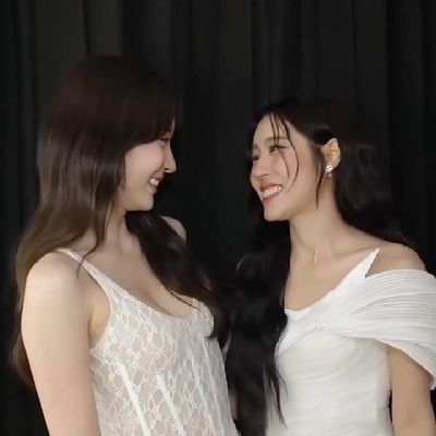 LJLuthors's profile picture. I'll be the first to admit that I'm a lonely soul
And the last to admit I need a hand to hold