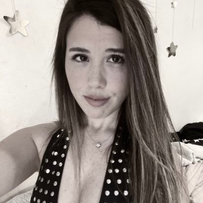 DeelfiiPipke's profile picture. ✯ 𝕄𝕀 𝔽𝔸𝕄𝕀𝕃𝕀𝔸, 𝕄𝕀𝕊 ℙ𝔼ℝℝ𝔸𝕊 𝕐 𝔼𝕃 𝕊𝕆𝕃 ✯                                           🦂