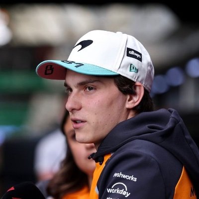 oscarfwd's profile picture. la polera apretada de oscar piastri