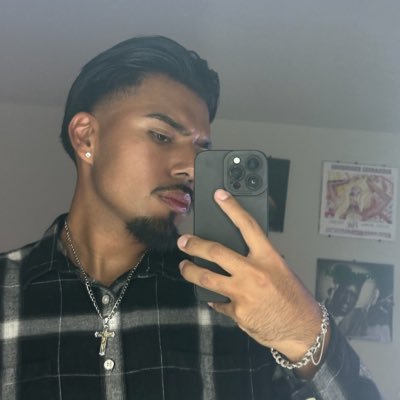 _santi_gonza17's profile picture. certified sexy leo♌️ 23🕺🏽
