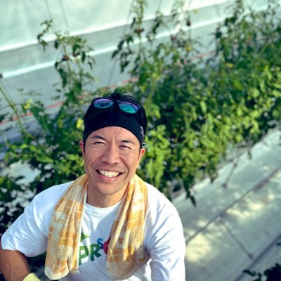 SOLESPROUT's profile picture. 🍅 SINCE 2025.3/3 兵庫・志方町｜トマト専門農家🌿 地下65mの清水 × クラシック音楽で生育!?🎻 全国へ、“こだわり抜いた一粒”をお届けします。 ─── 研修生の頃の大失敗を糧に。 「農業はカッコよくて、稼げる」仕事だと証明してみせる🔥