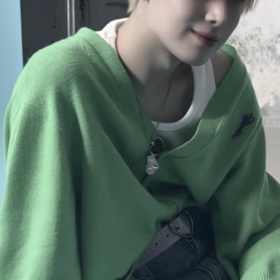 sunsunlogy's profile picture. writing account / only sunsun (OFFICIAL ACCOUNTS🚫)