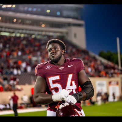 ActiveMadison44's profile picture. |vt transfer defensive lineman @ Umass| For all business inquiries: christopher@w-wpr.com   ( Ht 6’3 Wt 290)