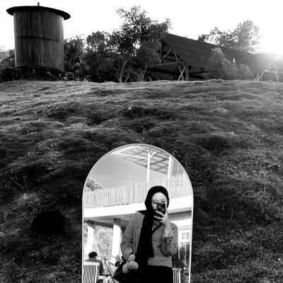 urcrochethope's profile picture. Curently learning Mandarin ˚˖𓍢ִ໋˚.🎀༘⋆