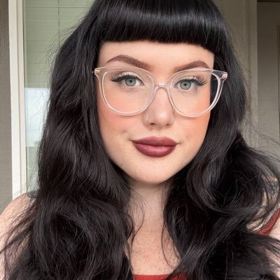 TheGoddessSyra's profile picture. I’ll pull you in sweetly and own you completely 😈💞 Desire looks better on you when it’s for me. Tribute first… then I decide what you get.