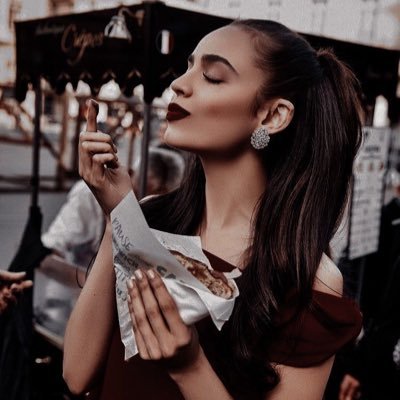 ka_coments's profile picture. Vivendo uma realidade paralela que não promete coerência…