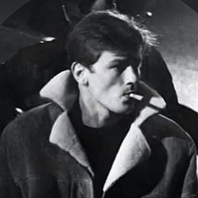 v20vp's profile picture. "تجاهل ، فليس كل شيء يستحق الإنتباه".