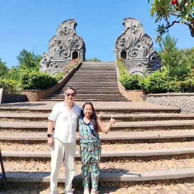 kobarijakarta's profile picture. 藤沢市辻堂出身。湘洋中、茅ヶ崎高校卒。インドネシアのジャカルタに住んで30年になります。 ギャラクシーというジャズバンドでドラムを担当しています。 趣味は将棋（ジャカルタ将棋同好会会員）とねこ。妻の実家、東南スラウェシ州ムナ島産のおいしいカシューナッツ、乾燥唐辛子、胡椒を販売しています。興味ある方はDMください😺