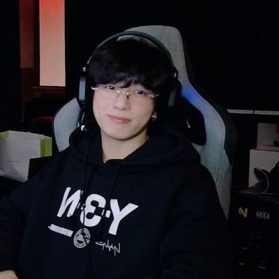 fentyxpanic's profile picture. ↻̤ㅤ𝗯𝗮n͟g͟𝘁𝗮𝗻𓈒   💭  일곱 ! @BTS_twt

@Flamengo