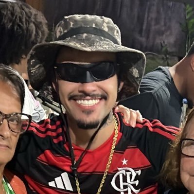 jota_andrad's profile picture. O único que podia nos julgar nos amou 🙌🏾🙏🏾 crf 🔴⚫️