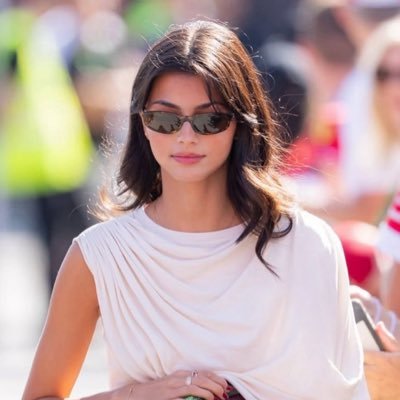 nuitsvie's profile picture. 