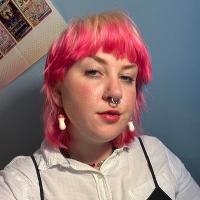 sims2ds's profile picture. going elf mode. they/fae/any. 28.
priv: @cybervexting.