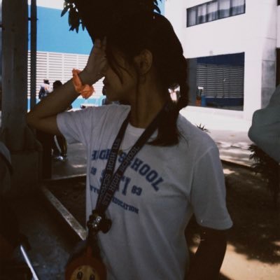 _xvrae's profile picture. 🤪