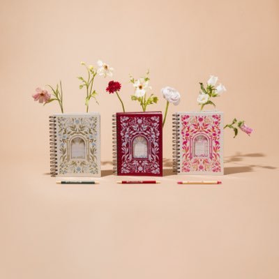 AndreaSalgadoO's profile picture. Creé Sailor Coffee, doy cursos para emprendedores y vendo planners, tazas, tote bags y una guía de NYC, París y Copenhague😁