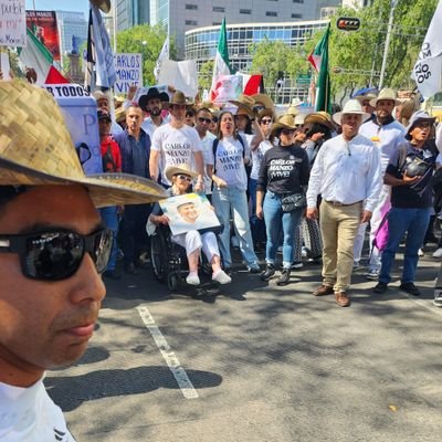 evaluz02's profile picture. 