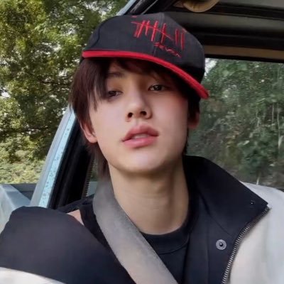 crtsluv's profile picture. 19. #seonghyeon