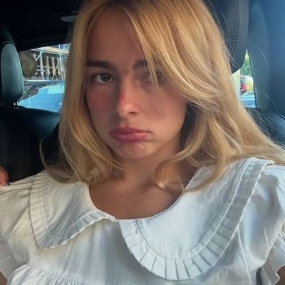 i99kos's profile picture. ㅤㅤ ㅤ  › kenia + camila + nsqk + addison + ariana = https://t.co/dUO5ESEZkT  ֶָ֢ㅤ