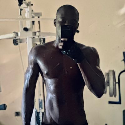 Blackgodsss's profile picture. I ate that cookie now I got good form.😉 ig: @des_classiqs I respond dms only on ig.    Actor/model/online fitness trainer