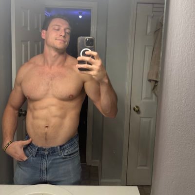 NoahMcCarthy92's profile picture. Lover of Christ promoting healthy minds bodies and spirits