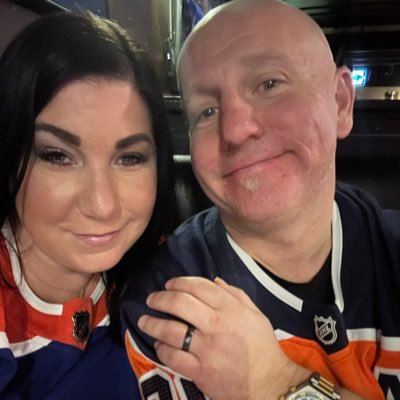 Char_J87's profile picture. Mama 👬 Wifey to Andy💍 Oilers 💙🧡 Eagles 🦅 Jays 💙🤍