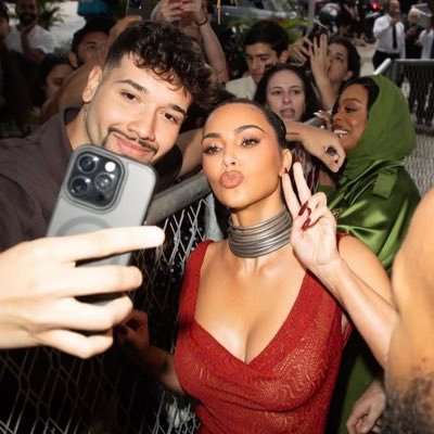 edubarr0s's profile picture. hard to catch. kim k blessed me in rio. in kardashians i trust in lana del rey i fell in poetry. public relations and event producer
