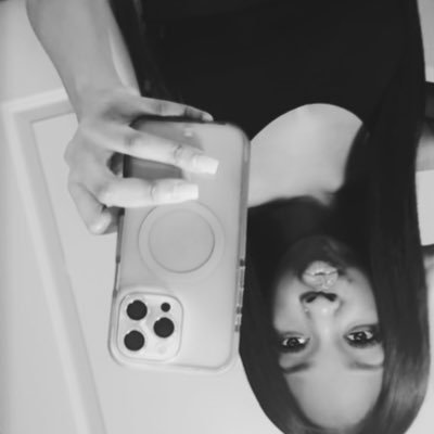 lakmoneybitch's profile picture. gay asf