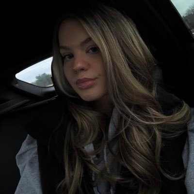 laurennharcek's profile picture. michigan 🤍