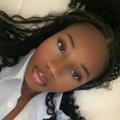 designedbyflo_'s profile picture. Framer Developer | Mobile and Web Designs| Product Designer