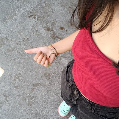 sujideadera's profile picture. in a world full of dhuan dhuan, she was pahad ki thandi hawa