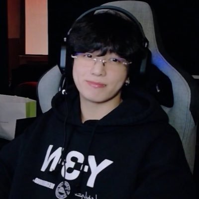 koobecks's profile picture. only bts matters.