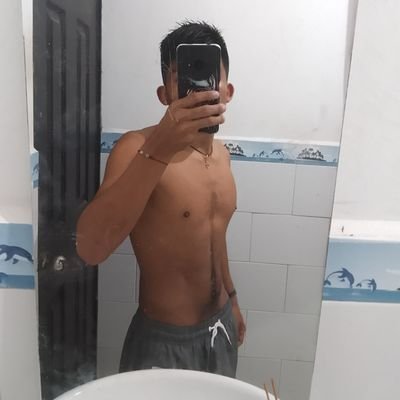 Clarax97861's profile picture. 18years👑
#billieeilish
#🇵🇦🇰🇷