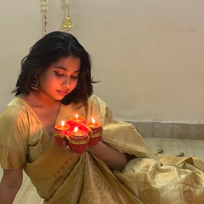 charuality's profile picture. glitching through adulthood