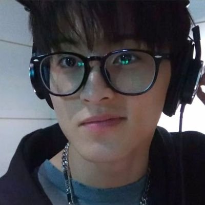 lavcuttizie's profile picture. i love user 𐔌 . ⋮ @onyourm__ark .ᐟ ֹ ₊ ꒱ #마크이