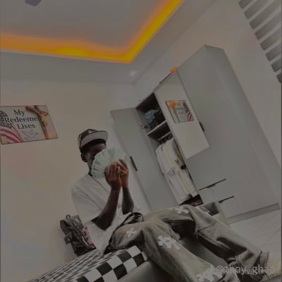 NayapYhaw's profile picture. 🅰🅳🆄 🆃🅷🅴 🅱🅷🅾🅶🅰