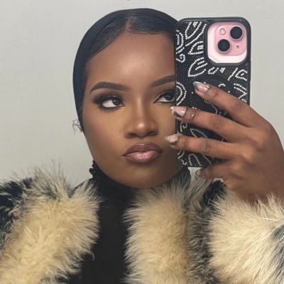 isiiyahLATER's profile picture. blessed x5