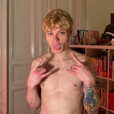 Cyberxdreams's profile picture. “artist” or “content creator” if that’s what you want to call it.  18+