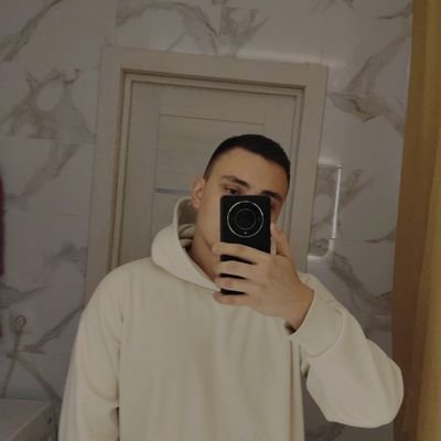 Zephyr_1977's profile picture. Application and game developer.